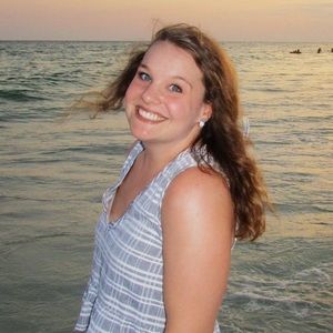 Meet your Posher, Abbey